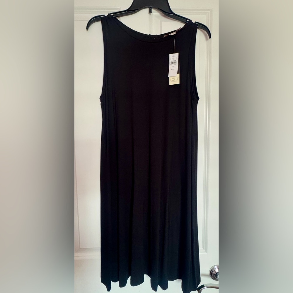 ⬇️⬇️ LOFT Maternity Classic Black Sleeveless Dress. Size M